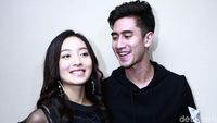 Awas Diabetes! Verrell Bramasta-Natasha Wilona Mesra Banget di Pesta Ultah