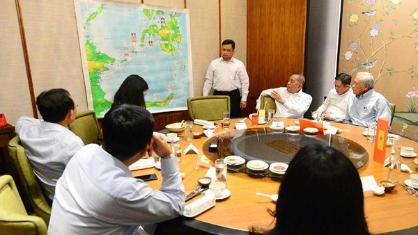Menhan RI Bertemu Menhan Singapura