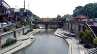 Panggung kecil di sisi taman, memang buat tempat nongkrong yang disiapkan untuk berkumpul anak-anak muda untuk beraktivitas di sana. Bisa dipakai buat menggelar acara juga. (Ditya/detikTravel)