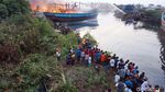 Potret 13 Jam Kebakaran Kapal-kapal di Pekalongan