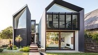 Karya dari CplusC Architectural Workshop yang mendesai sebuah rumah bergaya tropis di Longueville, Australia. Istimewa/worldarchitecturefestival.com.