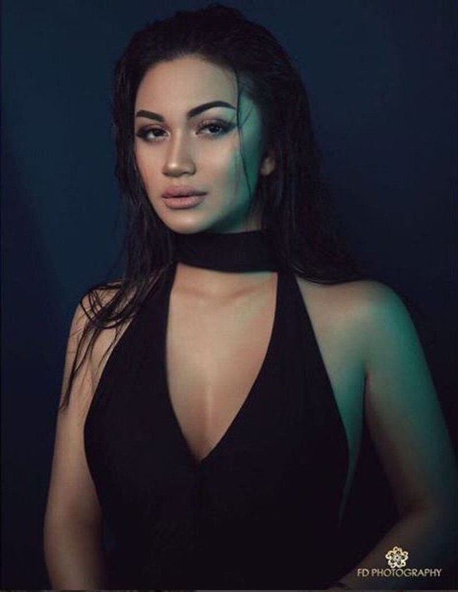 Lagi penampilan seksi Ariel Tatum ramai jadi perbincangan netizen, khususnya pria. Begitu seringnya halaman Instagramnya dibanjiri komentar baik yang pantas maupun tidak, bintang film Kawin Laris ini pun kerap menutup halaman komentar media sosialnya. Foto: Instagram