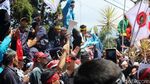 Ribuan Guru Honorer Geruduk Pemda Garut