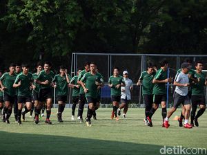 Dua Hari Jelang Turnamen Segitiga, Indra Fokus Pertebal Pertahanan
