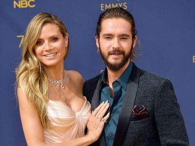 Heidi Klum Mesra dengan Pacarnya yang 17 Tahun Lebih Muda di Emmy Awards