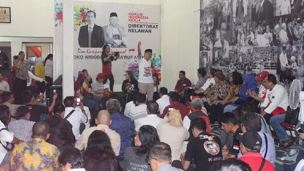 Timses: Relawan Berbagai Daerah akan Dampingi Jokowi Ambil No Urut