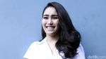 Ditanya Soal Raffi Ahmad, Ayu Ting Ting Kok Pose Begini?