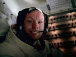 12 Orang yang Pernah Menginjakkan Kaki di Bulan