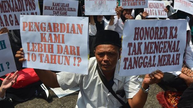 H-1 Seleksi CPNS, Ramai Aksi Honorer K2 Protes Batasan Usia