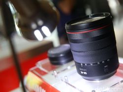 Canon Luncurkan Kamera Mirrorless EOS R dan Lensa RF