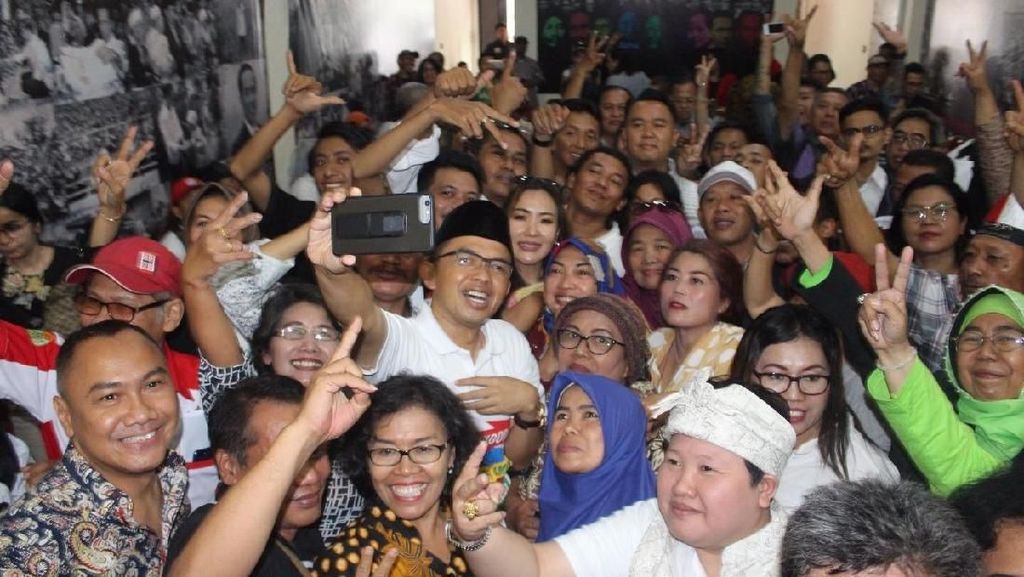 Besok, Timses Gelar Lomba Pidato Humor Ala Maruf Amin Besok, Timses Gelar Lomba Pidato Humor Ala Maruf Amin