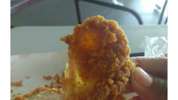 Kulit ayam favorit orang-orang saja dibuang. (Foto: Twitter)