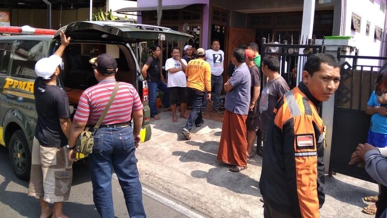 Diduga Karena Asmara, Pemuda di Malang Ditemukan Gantung Diri Diduga Karena Asmara, Pemuda di Malang Ditemukan Gantung Diri