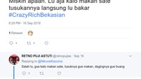 Emang ada ya yang makan sate tapi tusukannya dimakan juga? Foto: twitter