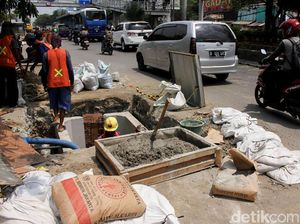 Ini Dia Galian yang Bikin Jalan Daan Mogot Macet
