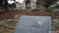 Ke Carlton Gardens pun tidak dipungut biaya alias gratis lho. Bisa jadi alternatif jalan-jalan di Melbourne yang hemat bujet! (Shinta/detikTravel)