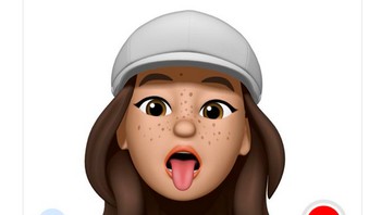 Selain Measure App, salah satu fitur yang bikin netizen jadi seru-seruan adalah Memoji. (Foto: Twitter)