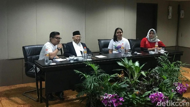 Bertemu Komunitas Muda, Maruf Amin Berkelakar soal Usia Bertemu Komunitas Muda, Maruf Amin Berkelakar soal Usia