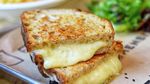 Bagaimana Kalau Pagi Ini Sarapan Cheese Sandwich yang Gurih Lumer?