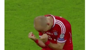 Siapa lagi yang seantusias Arjen Robben dalam menyambut Liga Champions? (Foto: Twitter)