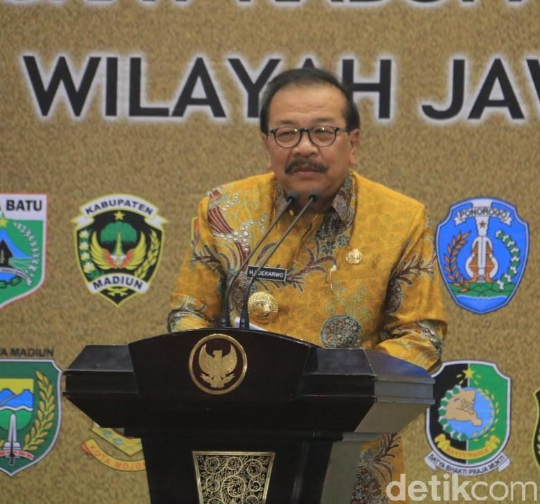 Pakde Karwo: Pemerintah Provinsi Wakil Pemerintah Pusat di Daerah Pakde Karwo: Pemerintah Provinsi Wakil Pemerintah Pusat di Daerah