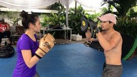 Dia pun tidak pernah lupa menjalani protokol kesehatan demi melindungi diri dari COVID-19. (Foto: dok. Instagram @pevpearce)