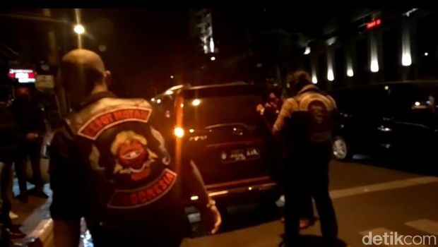 Dipicu Tabrakan, Pengemudi Mobil Dianiaya Pengendara Moge di Bandung