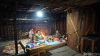 Rumah Kaki Seribu, adalah rumah utama bagi beberapa keluarga. Setidaknya sebelum bikin rumah baru akan digunakan bagi kakek nenek hingga cucunya (Masaul/detikTravel)  