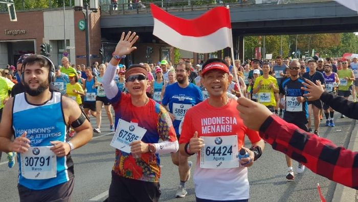 Ratusan pelari Indonesia ikut serta dalam Berlin Marathon 2018 (Foto: dok. KBRI Berlin) Ratusan pelari Indonesia ikut serta dalam Berlin Marathon 2018 (Foto: dok. KBRI Berlin)