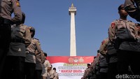 Ada ribuan personel yang dikerahkan.