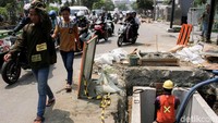 Apabila memasuki jam sibuk lalu lintas, kawasan ini langsung mengalami kemacetan.