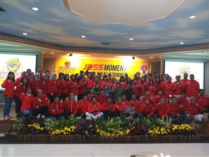 Dapat Emas, Atlet Rayakan dengan Shake Bareng