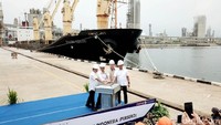 Kapal ini secara seremonial dilepas oleh Menteri BUMN Rini Soemarno didampingi Direktur Utama PT Pupuk Indonesia (Persero) Aas Asikin Idat, Direktur Utama Pupuk Kaltim Bakir Pasaman dan Deputi Bidang Usaha Industri Agro dan Farmasi Kementerian BUMN Wahyu Kuncoro.