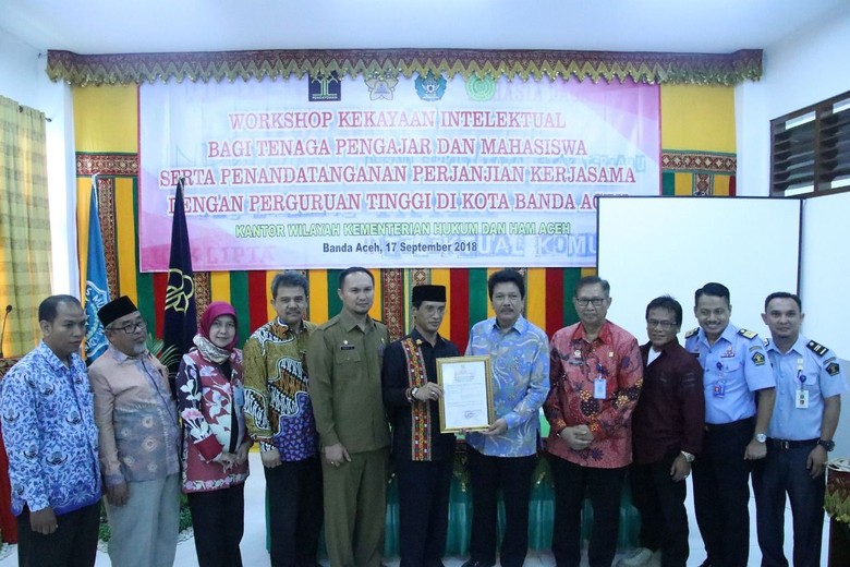 DJKI Serahkan Pencatatan Kekayaan Intelektual ke Warga Gayo DJKI Serahkan Pencatatan Kekayaan Intelektual ke Warga Gayo