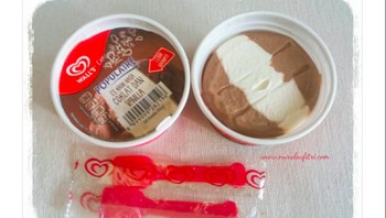 Anak Bekasi sukanya eskrim yang mahal. (Foto: Twitter)