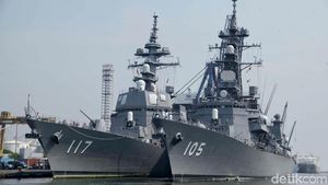 Kapal Perang Jepang Bersandar di Indonesia