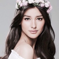 Kini Liza sukses menjadi seorang aktris terkenal di Filipina dan akun Instagramnya pun sudah mengumpulkan lebih dari 8 Juta Folllowers. Foto: Instagram