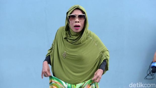 Omas: Cepat Sembuh, Mat Solar!