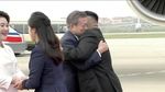 Mesranya Moon Jae-In Berpelukan dengan Kim Jong Un