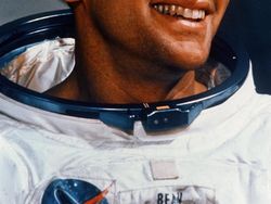 12 Orang yang Pernah Menginjakkan Kaki di Bulan