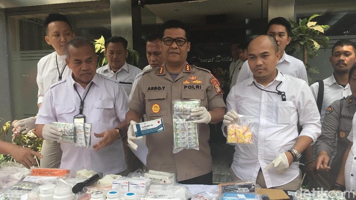 Polisi Amankan 15.367 Pil yang Dipakai Remaja Doping Tawuran