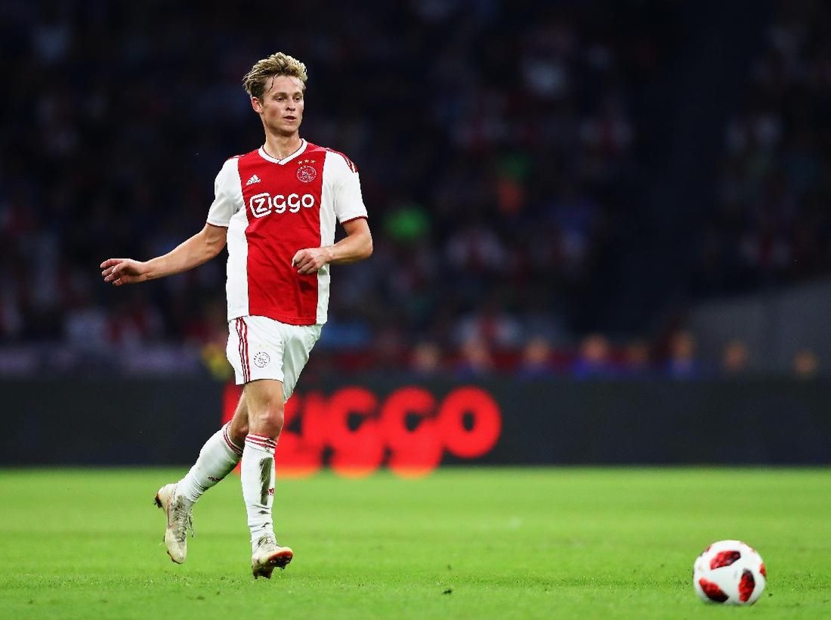 Frenkie de Jong hengkang ke Barcelona pada musim panas mendatang. (Foto: Dean Mouhtaropoulos/Getty Images)