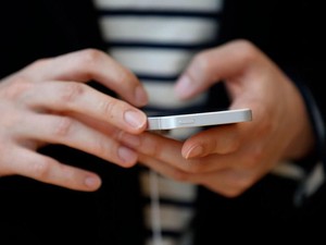 Ibu-ibu, Awas Game Anak-anak Isinya Aplikasi Judi Online!