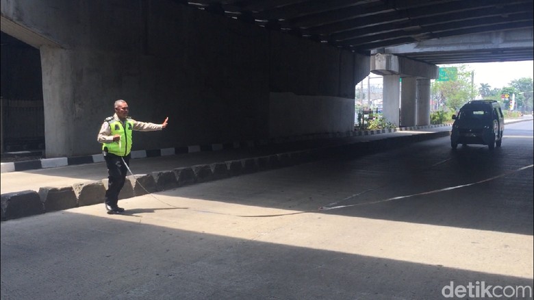 Misteri Polwan Anggota Densus 88 Ditabrak Mobil di Jaktim Misteri Polwan Anggota Densus 88 Ditabrak Mobil di Jaktim