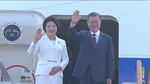 Mesranya Moon Jae-In Berpelukan dengan Kim Jong Un