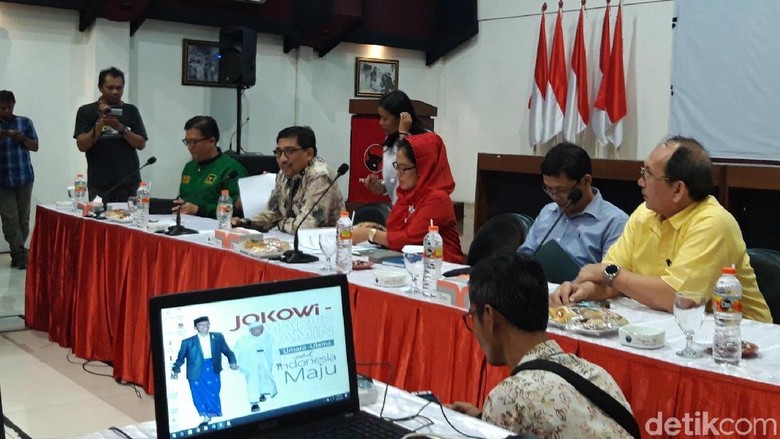 Dahlan Iskan dan Khofifah Ada dalam Tim Pemenangan Jokowi di Jatim Dahlan Iskan dan Khofifah Ada dalam Tim Pemenangan Jokowi di Jatim