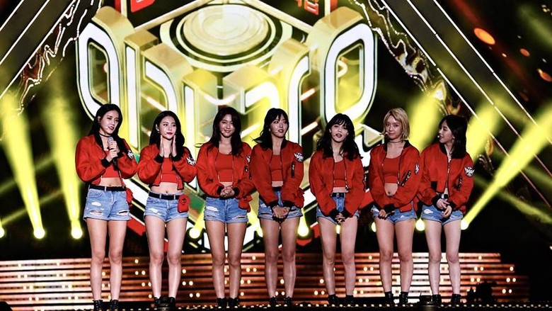 Girlband AOA tampil di BOF 2017 (dok KTO) Girlband AOA tampil di BOF 2017 (dok KTO)