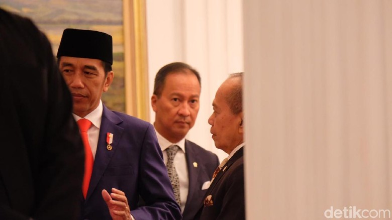 Bertemu Waketum PD, Jokowi Sampaikan Salam Hormat ke SBY Bertemu Waketum PD, Jokowi Sampaikan Salam Hormat ke SBY