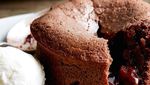 Sore Ini Enaknya Ngemil Choco Lava Cake yang Lumer Legit