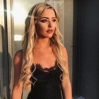 Ia pun mengunggah DM Fellaini ke media sosial. @fellaini Get out of my girldfriends DMs, tulisnya. Foto: Instagram/@tinastinnes